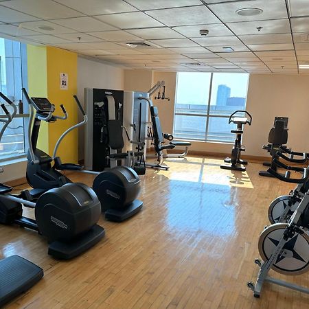 Cozy Marina & Sea View Apt In Bay Central Tower Dubai Marina With Modern Gym & Pool, Steps To Beach & Metro מראה חיצוני תמונה