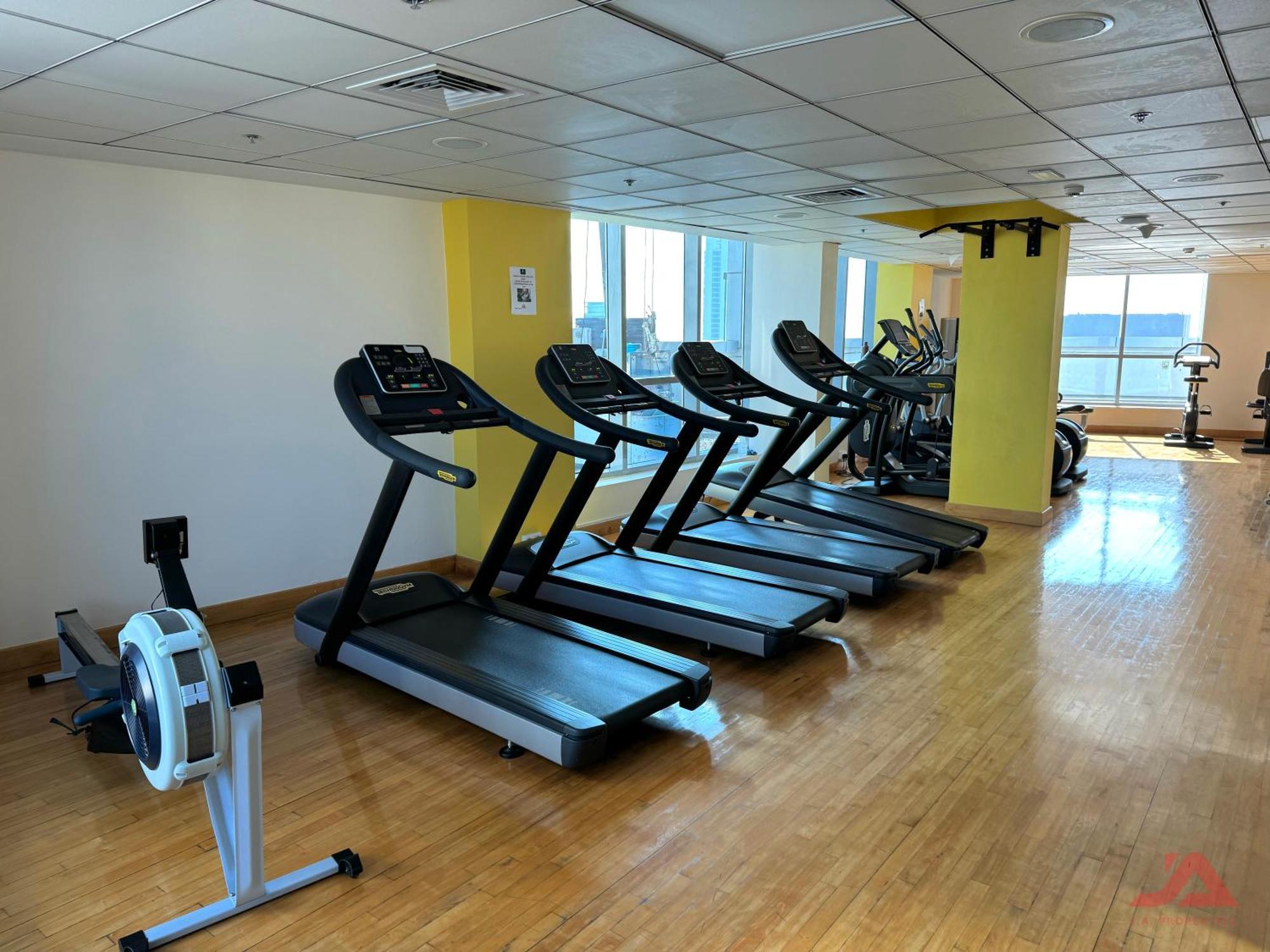Cozy Marina & Sea View Apt In Bay Central Tower Dubai Marina With Modern Gym & Pool, Steps To Beach & Metro מראה חיצוני תמונה