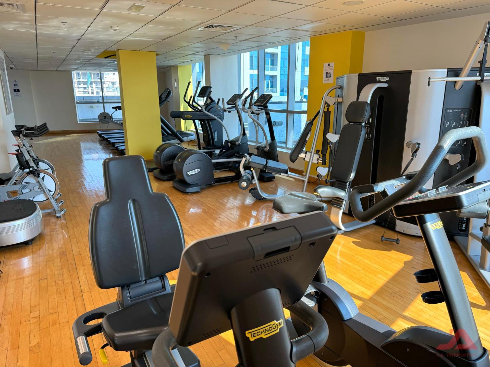 Cozy Marina & Sea View Apt In Bay Central Tower Dubai Marina With Modern Gym & Pool, Steps To Beach & Metro מראה חיצוני תמונה