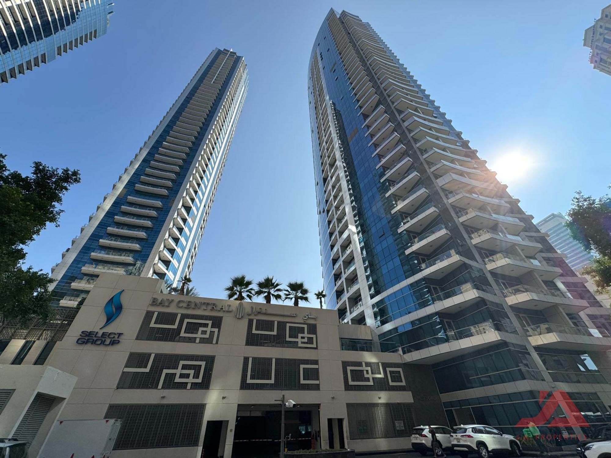 Cozy Marina & Sea View Apt In Bay Central Tower Dubai Marina With Modern Gym & Pool, Steps To Beach & Metro מראה חיצוני תמונה