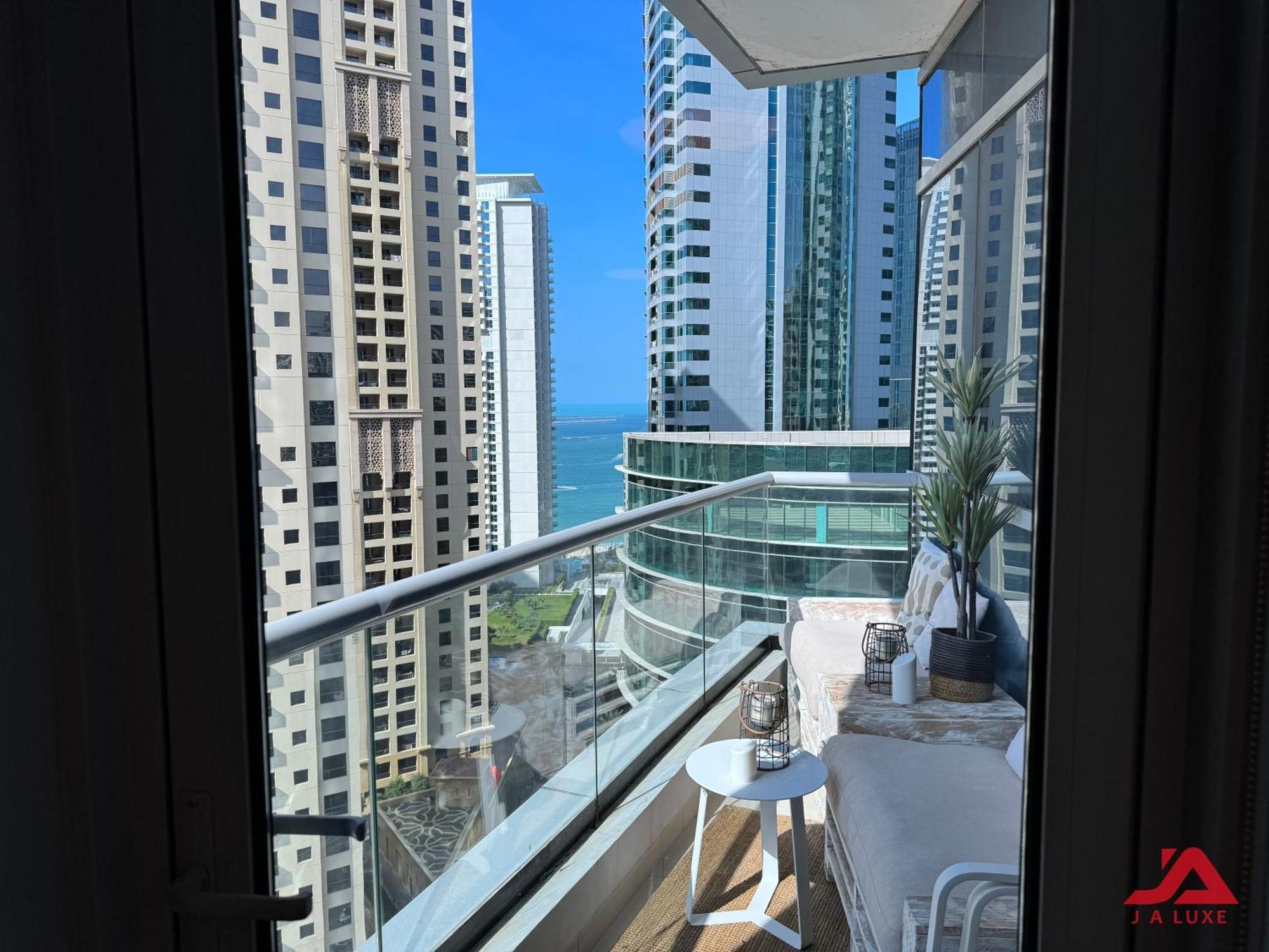 Cozy Marina & Sea View Apt In Bay Central Tower Dubai Marina With Modern Gym & Pool, Steps To Beach & Metro מראה חיצוני תמונה
