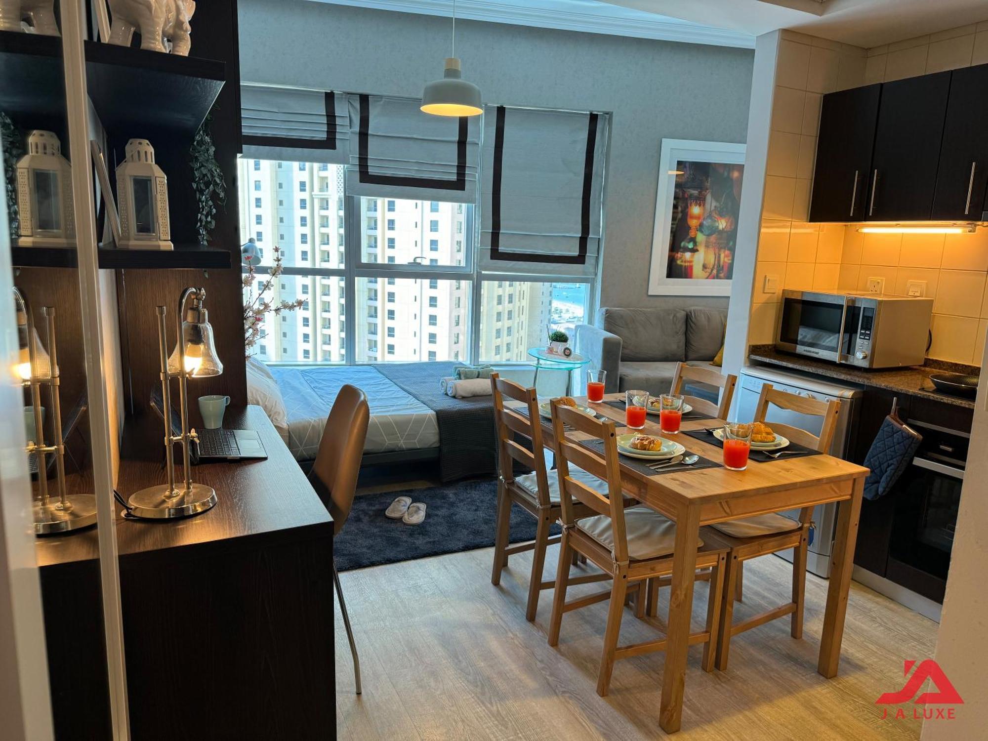 Cozy Marina & Sea View Apt In Bay Central Tower Dubai Marina With Modern Gym & Pool, Steps To Beach & Metro מראה חיצוני תמונה