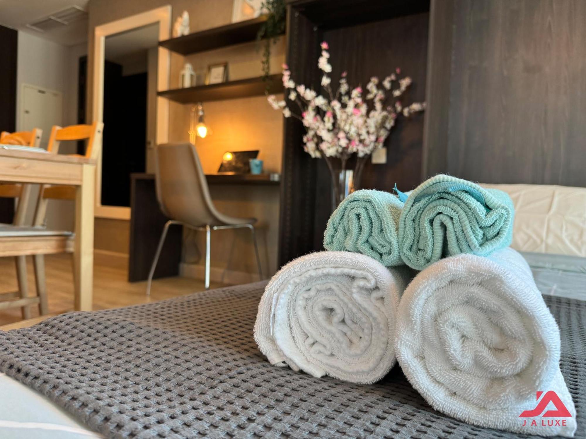 Cozy Marina & Sea View Apt In Bay Central Tower Dubai Marina With Modern Gym & Pool, Steps To Beach & Metro מראה חיצוני תמונה