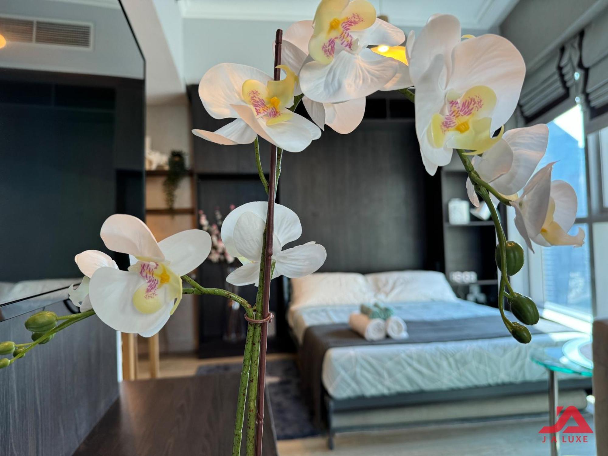 Cozy Marina & Sea View Apt In Bay Central Tower Dubai Marina With Modern Gym & Pool, Steps To Beach & Metro מראה חיצוני תמונה